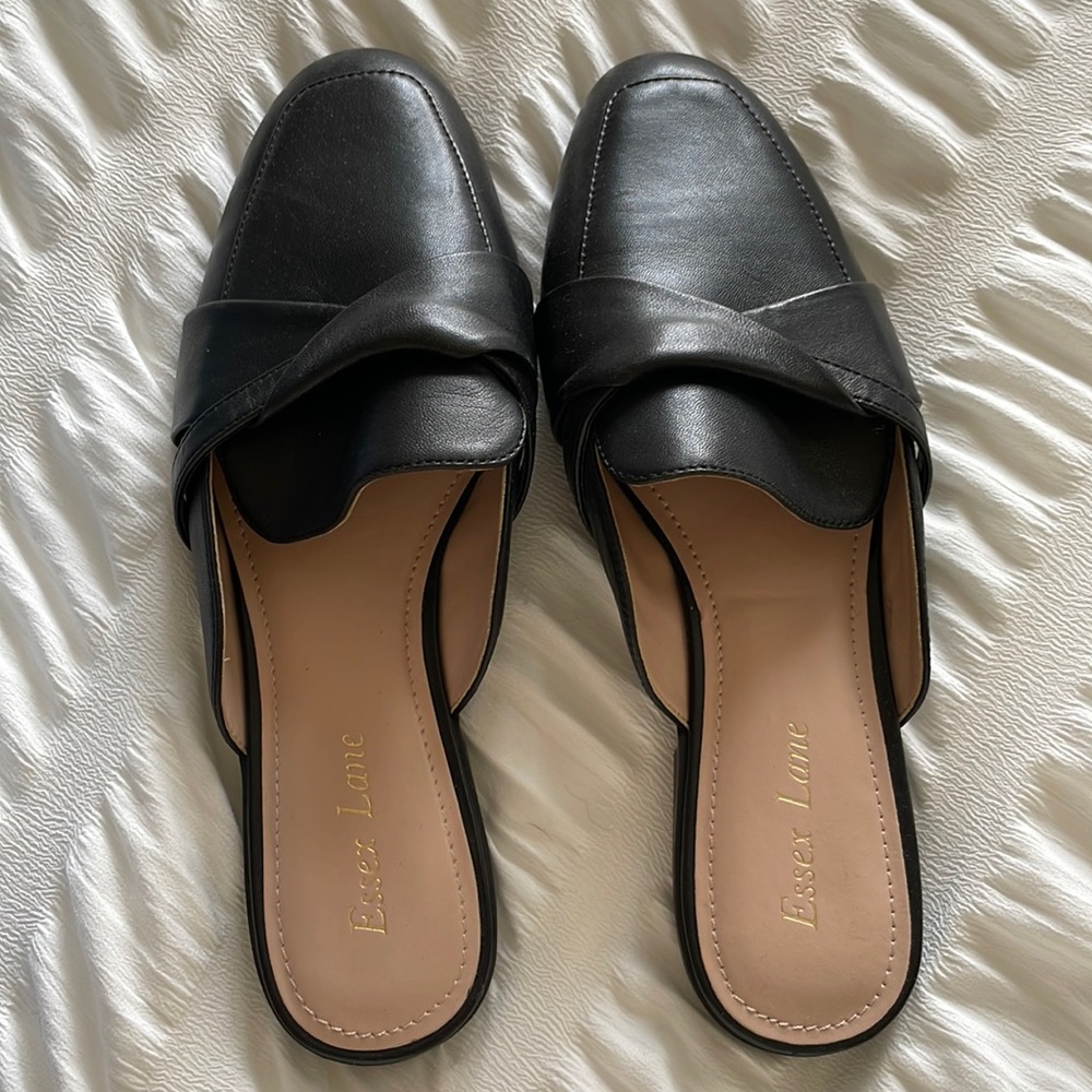 Black leather mikes size 7.5